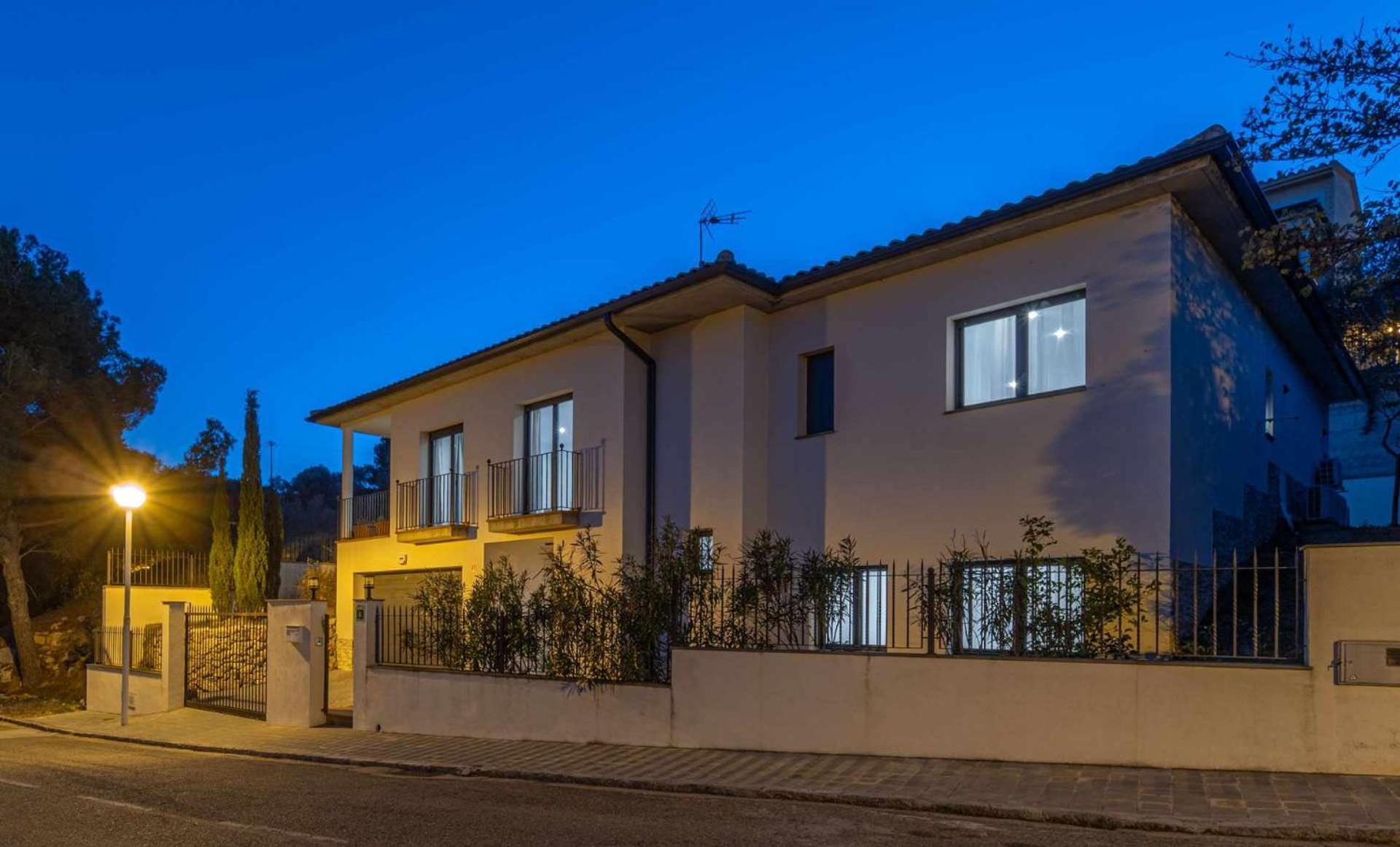 Jouvacations Villa Domenec Figueres  Exterior photo