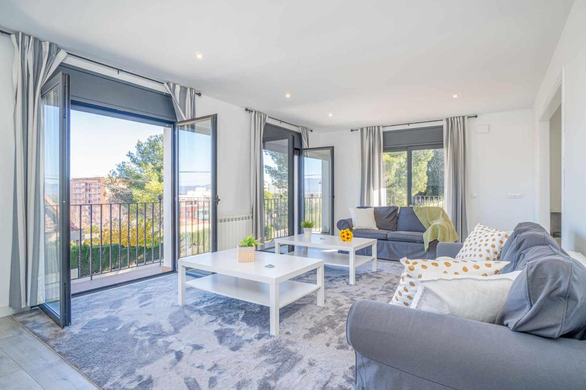 Jouvacations Villa Domenec Figueres  Exterior photo